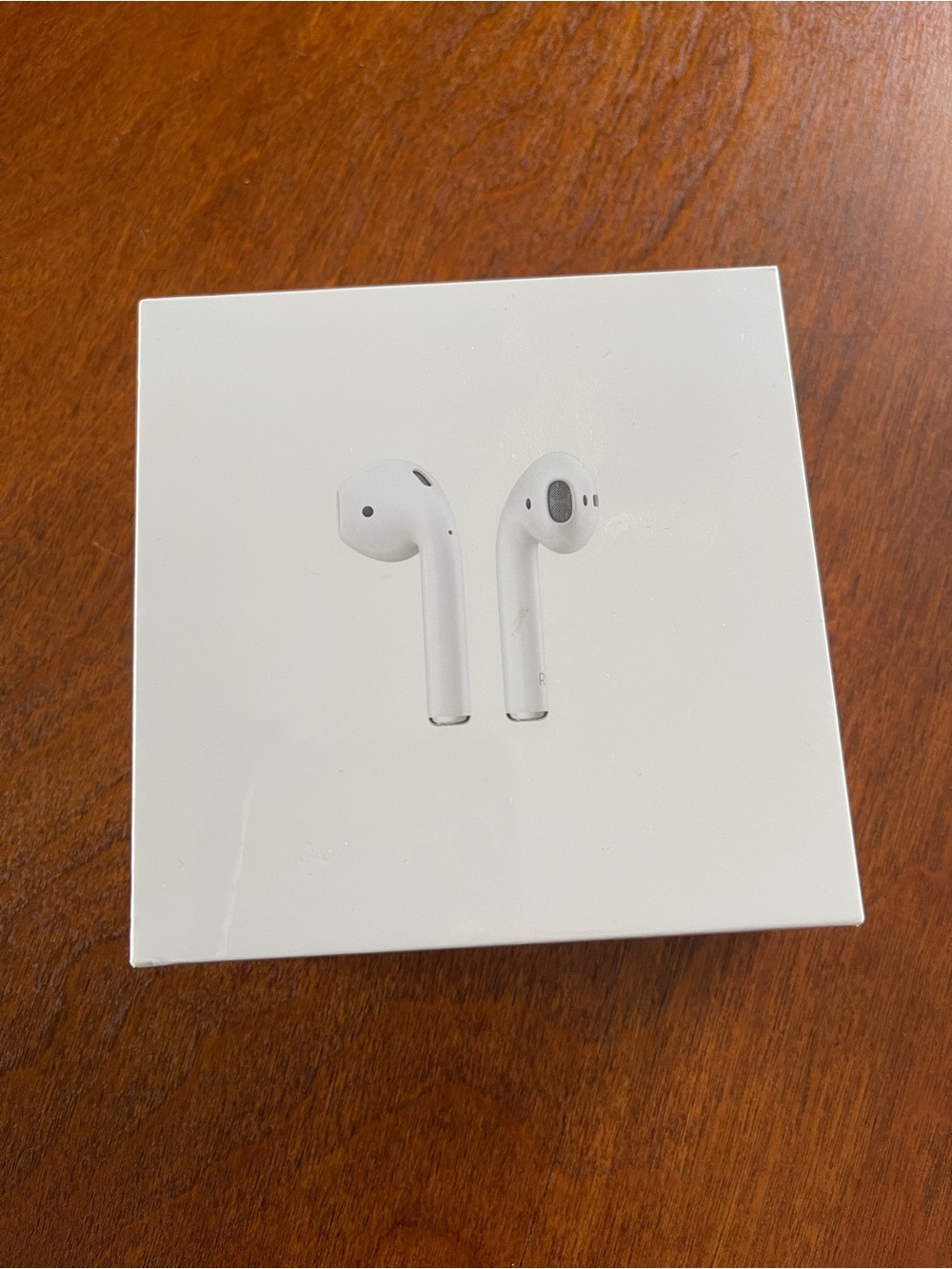 *NEW* Apple AirPods Wireless Earbuds - White
